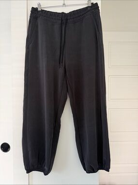 Athleta Seasoft Balloon Pants